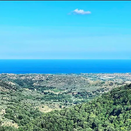 Feriehus La Parrera A House Overlooking The Ionian Sea