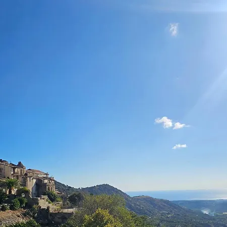 La Parrera A House Overlooking The Ionian Sea